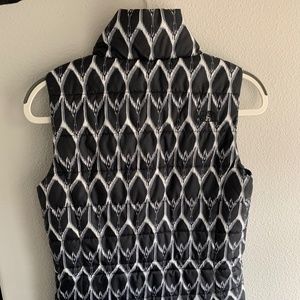 North Face patterned down vest EUC